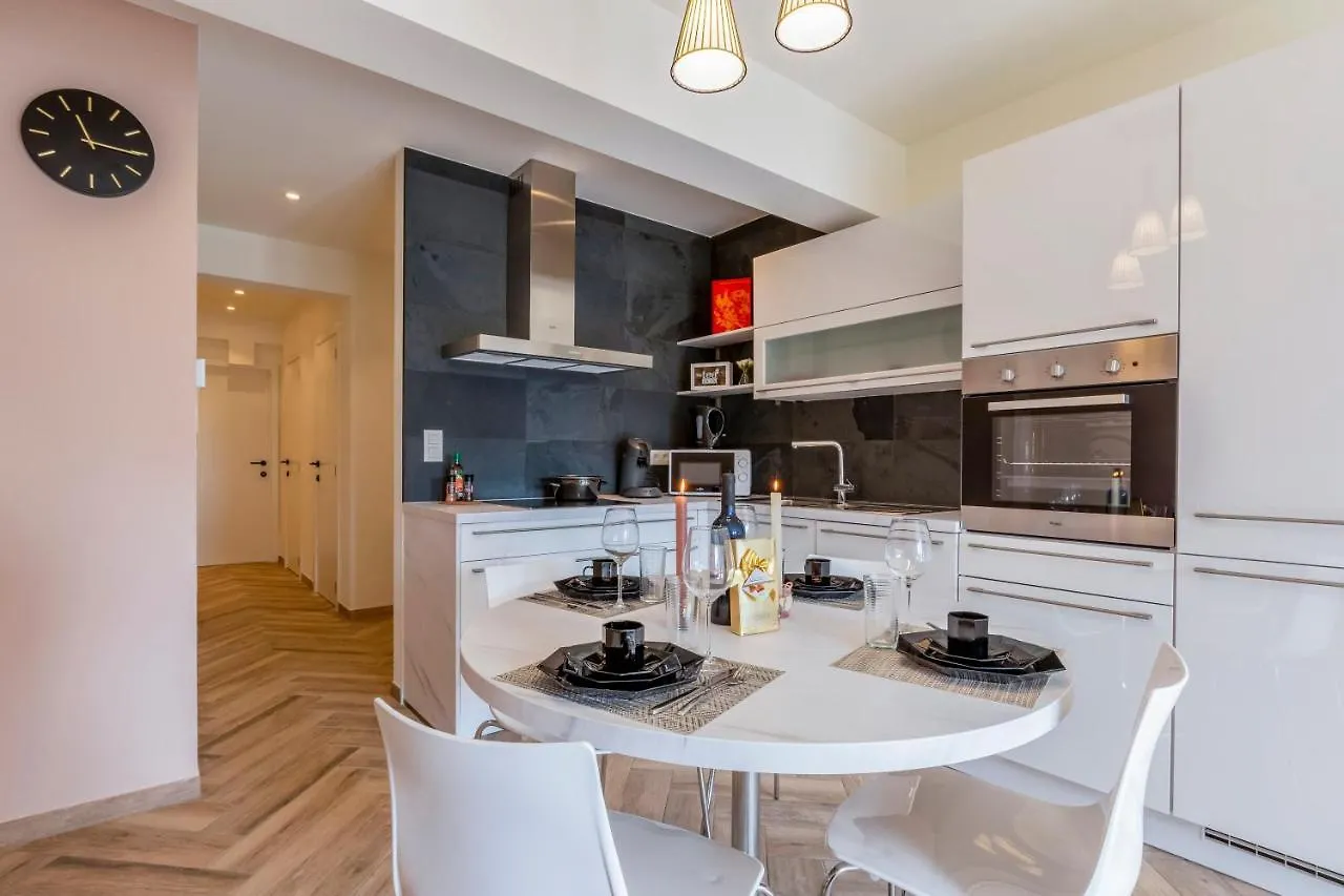 Eva-Modern 2 Bedroom Apartment Seaside Oostende
