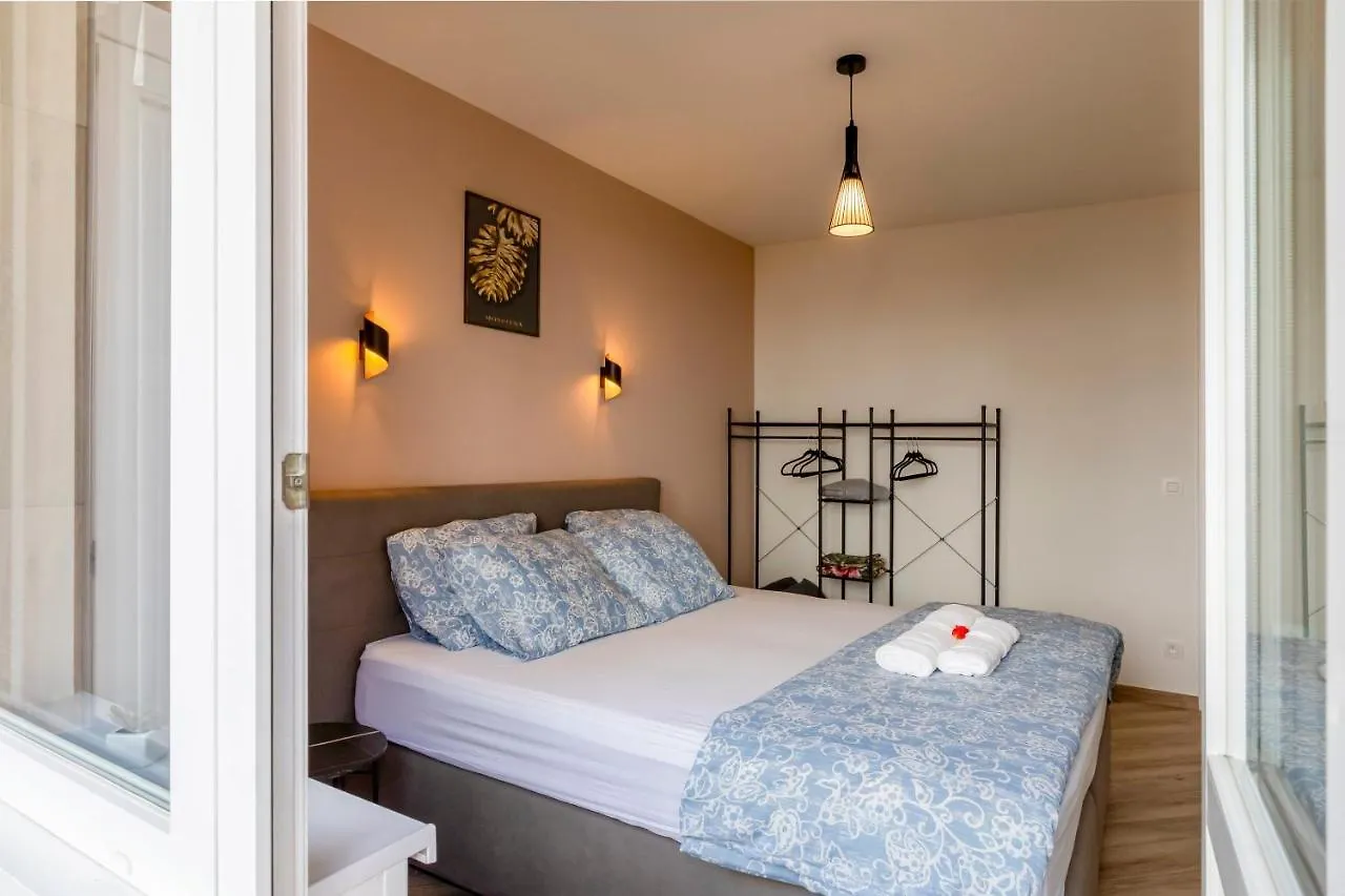 Eva-Modern 2 Bedroom Apartment Seaside Oostende  Ostend